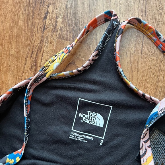 The North Face Dune Sky Tanklette Women’s Small Like New - Picture 3 of 4